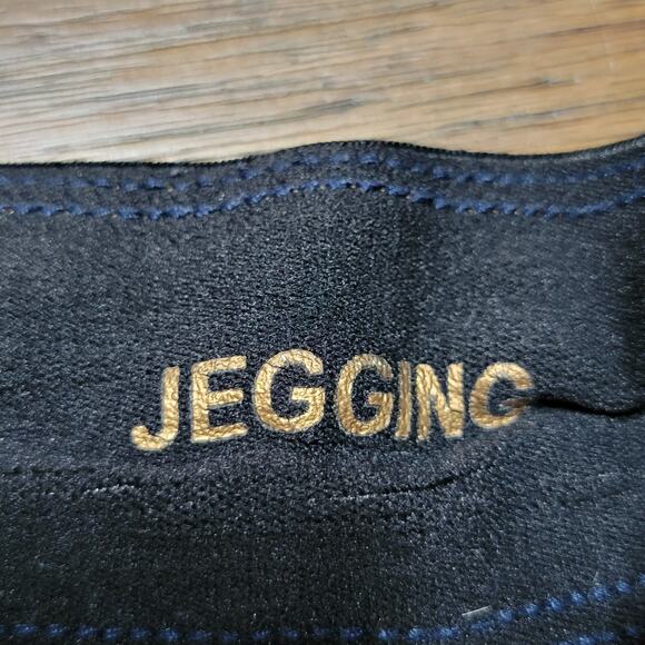 Luxe Denim 4 Way Stretch Pull On Jeggings - Size Large (14-16) - Picture 6 of 7